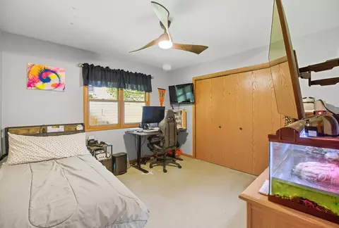 Bedroom - 10304 Wilmette Ave, Algonquin, IL 60102 photo 6 of 7