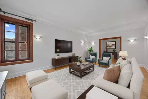 Living - 1352 E Madison Park #2, Chicago, IL 60615 photo 1 of 1