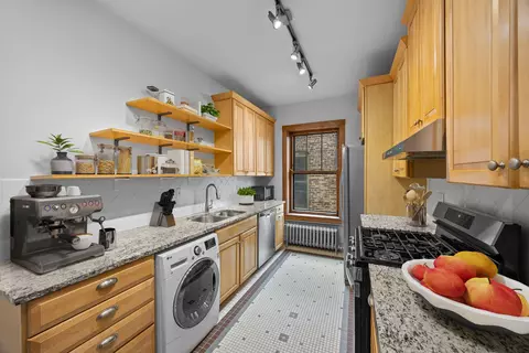 Kitchen - 1352 E Madison Park #2, Chicago, IL 60615 photo 1 of 2