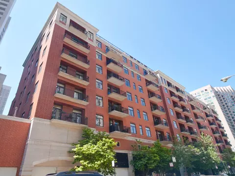 33 W Huron St #412, Chicago, IL 60654