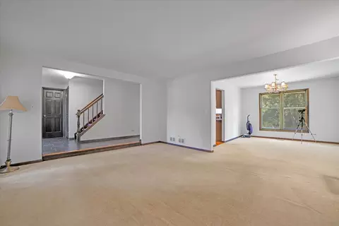 2604 Mill Creek Ln, Rolling Meadows, IL 60008 photo 6