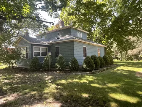 14254 Barber Greene Rd, Sycamore, IL 60178