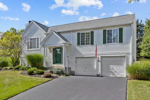 6 Fieldcrest Ct, Algonquin, IL 60102