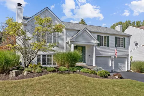 Exterior - 6 Fieldcrest Ct, Algonquin, IL 60102 photo 6 of 6