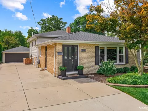 295 Elm St, Glen Ellyn, IL 60137