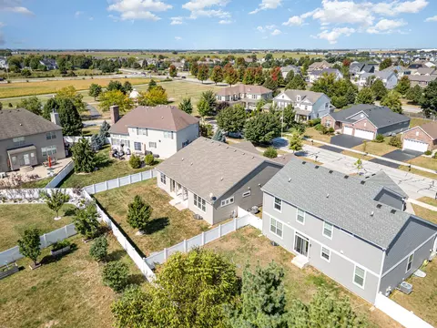 View/Area - 16049 S Selfridge Cir, Plainfield, IL 60586 photo 3 of 6