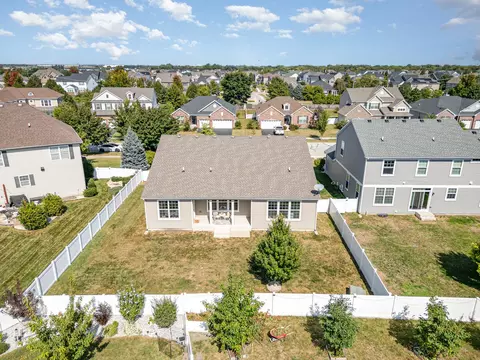 View/Area - 16049 S Selfridge Cir, Plainfield, IL 60586 photo 2 of 6