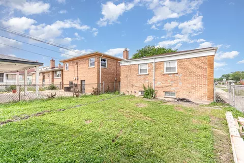 Exterior - Undisclosed, Chicago, IL 60628 photo 2 of 4