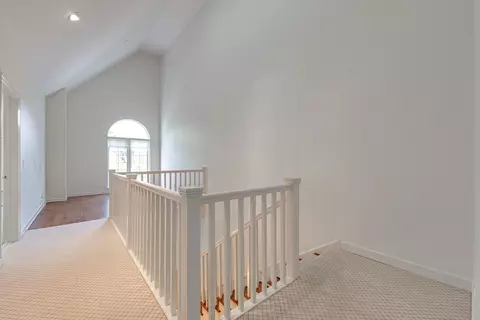 Entry Way - 111 E Laurel Ave, Lake Forest, IL 60045 photo 2 of 2