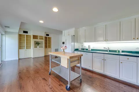 Kitchen - 111 E Laurel Ave, Lake Forest, IL 60045 photo 1 of 3