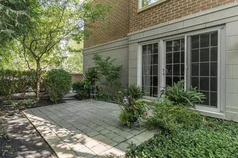 Exterior - 111 E Laurel Ave, Lake Forest, IL 60045 photo 4 of 4