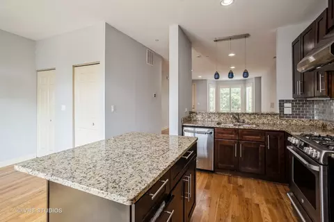 92 Legacy Ln, Wheeling, IL 60090 photo 6