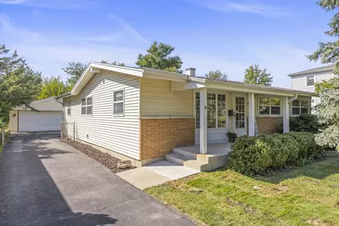 490 N Chatham Ave, Villa Park, IL 60181