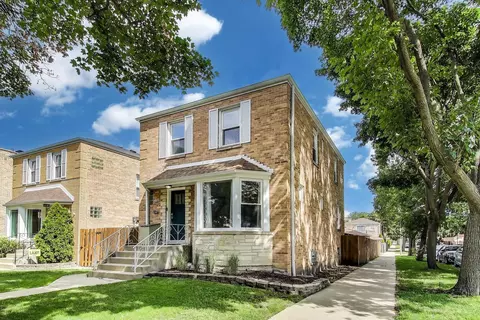 2700 W Balmoral Ave, Chicago, IL 60625
