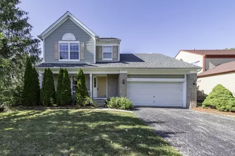 118 E Green Valley Ct, Round Lake Beach, IL 60073