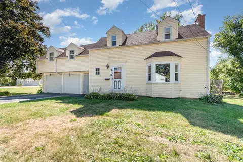 215 W Rock St, Plano, IL 60545