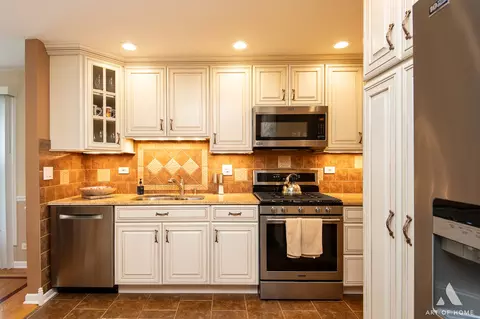 2950 Northampton Dr #B1, Rolling Meadows, IL 60008 photo 3