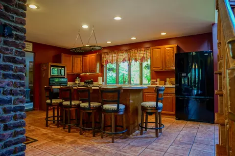 Kitchen - 10175 Brown Rd, Morris, IL 60450 photo 2 of 2