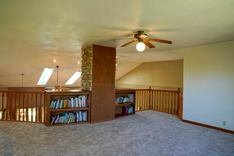 Living - 10175 Brown Rd, Morris, IL 60450 photo 4 of 6