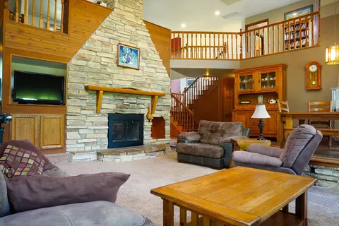 Living - 10175 Brown Rd, Morris, IL 60450 photo 1 of 6