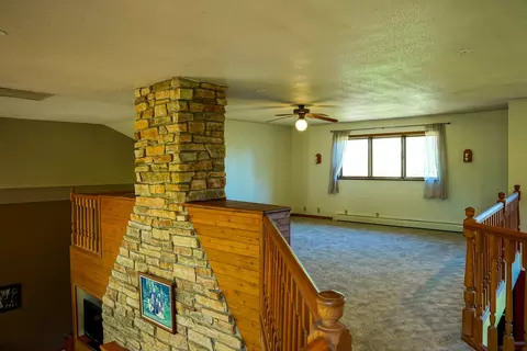 Living - 10175 Brown Rd, Morris, IL 60450 photo 3 of 6