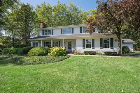 44 Oak Ridge Ln, Deer Park, IL 60010