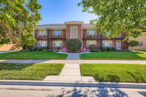 1427 Homestead Rd #H, La Grange Park, IL 60526