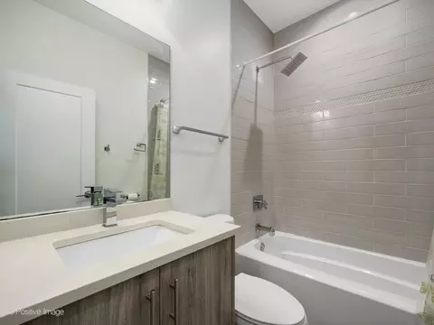 Bath - Undisclosed, Chicago, IL 60608 photo 2 of 3
