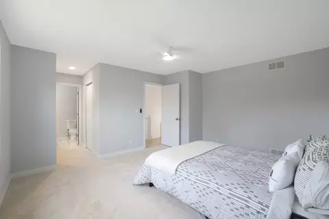 2566 Brian Dr, Northbrook, IL 60062 photo 22