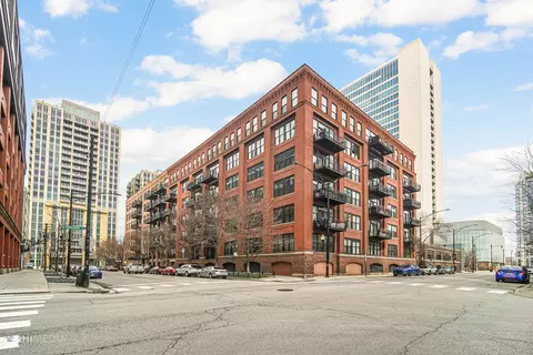 520 W Huron St #602, Chicago, IL 60654