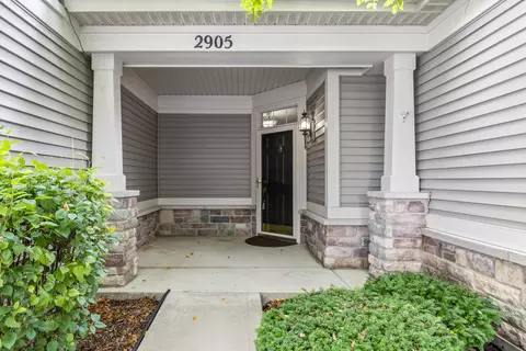 2905 Normandy Cir, Naperville, IL 60564