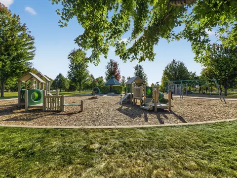 Other - 260 Longview Dr, Elgin, IL 60123 photo 11 of 11