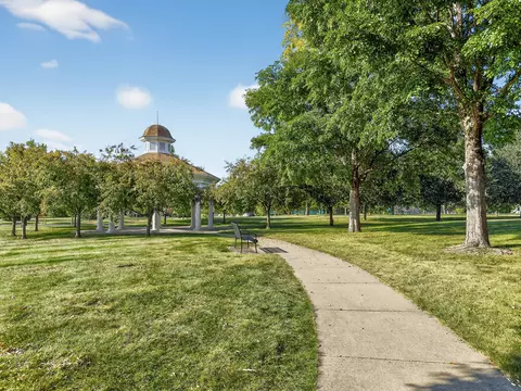 Other - 260 Longview Dr, Elgin, IL 60123 photo 10 of 11