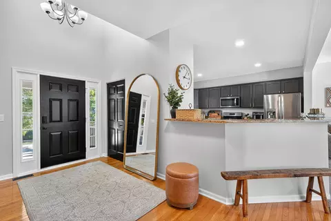 Entry Way - 260 Longview Dr, Elgin, IL 60123 photo 1 of 1