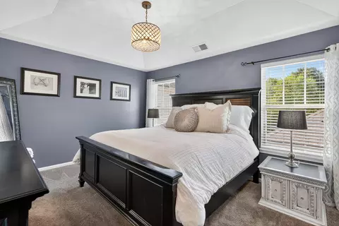 Bedroom - 260 Longview Dr, Elgin, IL 60123 photo 1 of 4