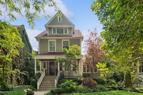 5435 N Magnolia Ave, Chicago, IL 60640