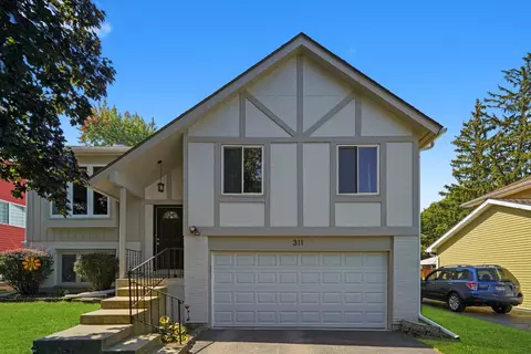 311 Harding Ave, Libertyville, IL 60048