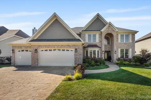 2159 Sutton Dr, South Elgin, IL 60177