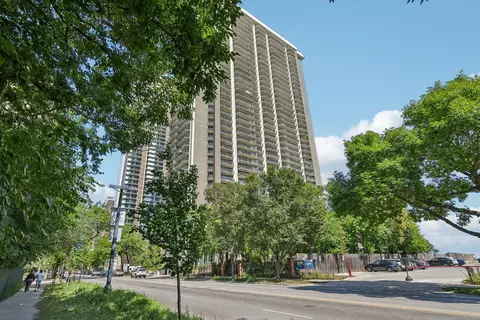 6007 N Sheridan Rd #25F, Chicago, IL 60660
