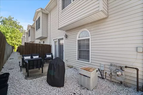 903 N Linden St #232, Normal, IL 61761 photo 3