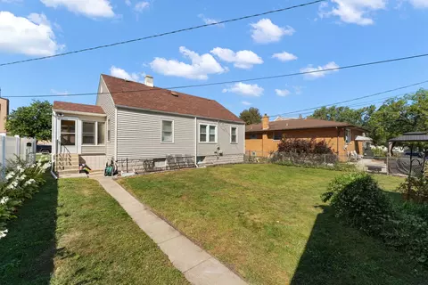 Exterior - 18113 Park Ave, Lansing, IL 60438 photo 4 of 6