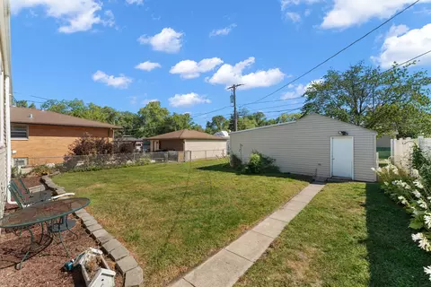 Exterior - 18113 Park Ave, Lansing, IL 60438 photo 6 of 6