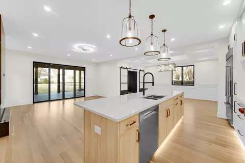 Kitchen - 954 Osterman Ave, Deerfield, IL 60015 photo 4 of 4
