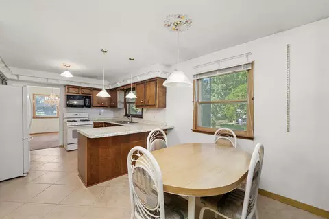 Dining - 18830 S Sara Rd, Mokena, IL 60448 photo 3 of 3