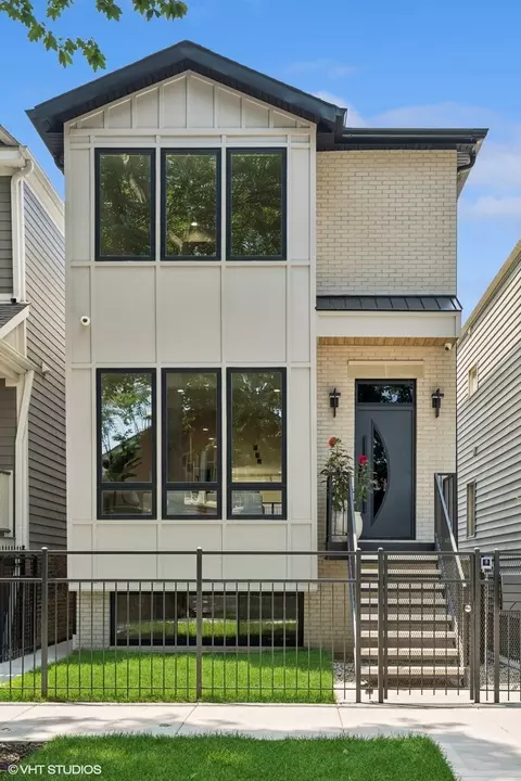 3040 N Hoyne Ave, Chicago, IL 60618