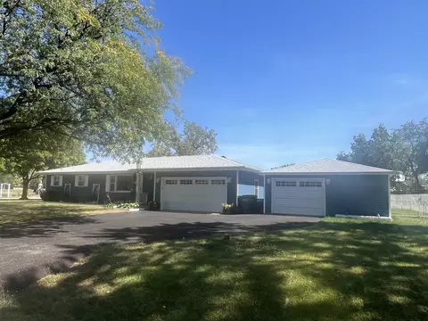 24123 S Sandpiper Dr, Channahon, IL 60410