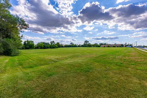 255 W Romeo Rd, Romeoville, IL 60446