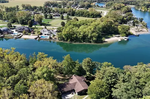 2085 Island Dr, Morris, IL 60450