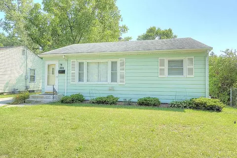 1720 Paradise Blvd, Rockford, IL 61103
