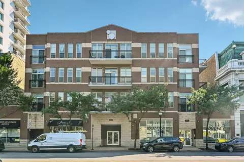 1919 S Michigan Ave #301, Chicago, IL 60616